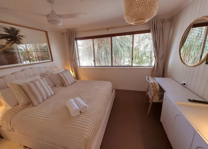 Noosa - Private Villa - Tropical Resort Noosaville