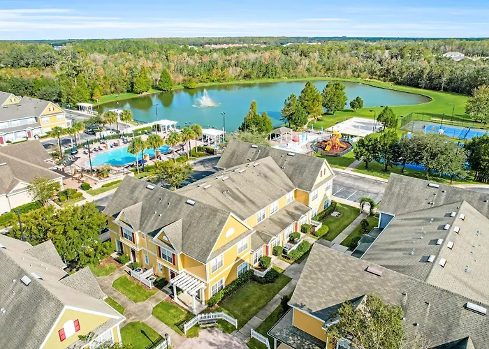 Snowbird-Friendly Condo Near Disney And Orlando With Outdoor Pool, Fast Wifi, W/D Kissimmee