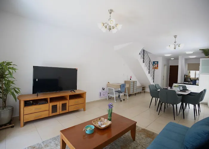 Elysia Park 14 - Modern 2Br Home - Pool & Fitness- Paphos