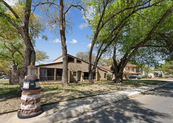 Pool•Hot Tub•15 Min To Airport•20 Min Dt/Riverwalk San Antonio