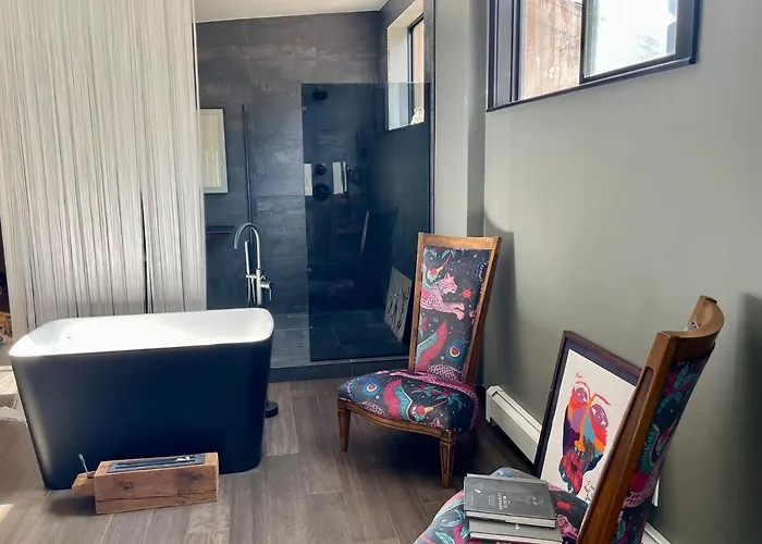 Stylish Vail Summer Retreat Hot Tub & Deck On Bustling
