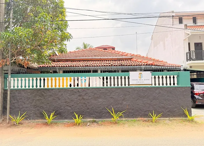 Js Luxury Villa & Rooms Negombo