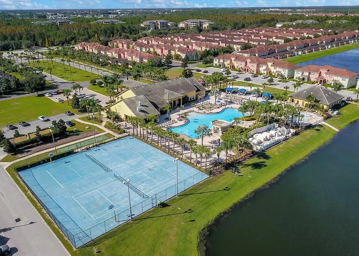 Spacious Townhouse With Private Pool,Resort Amenities, And Tennis Courts Kissimmee