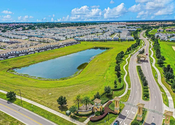 Spacious Townhouse With Private Patio And Resort Amenites Kissimmee