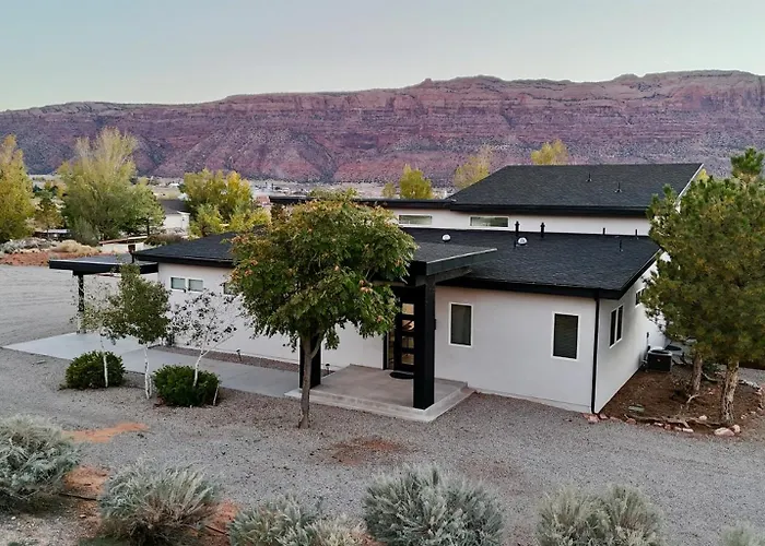 Exclusive Retreats Desert Panorama With Private Pool, Hot Tub, Bocce Court Moab