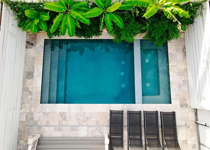 Luxe 7 Bedroom Home Heated Pool & Spa New Orleans