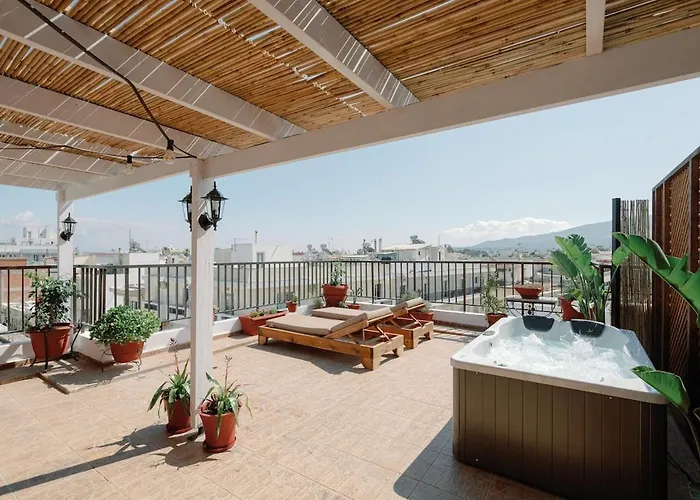 Skyloft - Rooftop Jacuzzi & Sea View - Central Kos