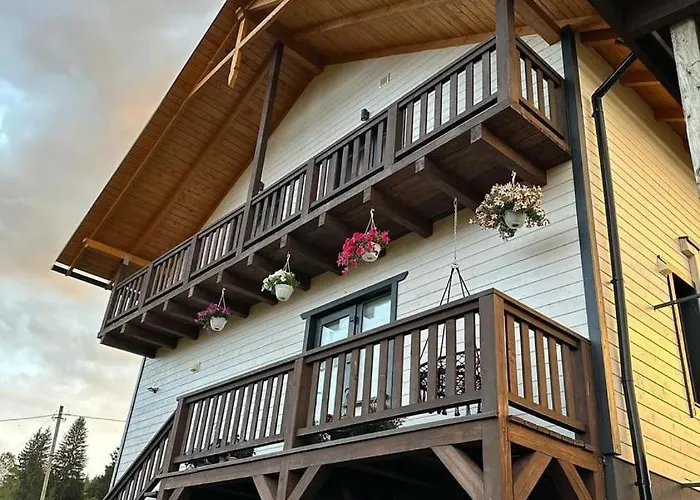 Котедж Holiday House Jablunyzja