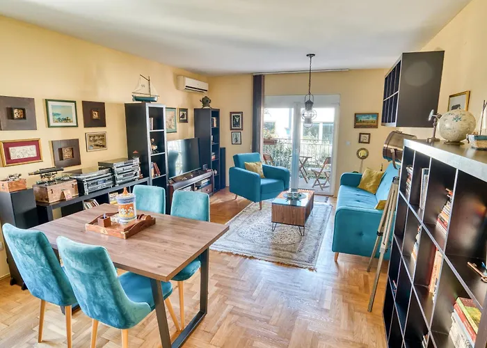 Ferienwohnung World Traveler Nest Kotor