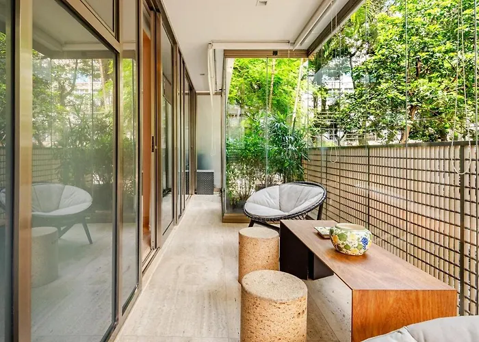 Apt In Leblon With 24-Hour Security, 2Br And Balcony Rio de Janeiro