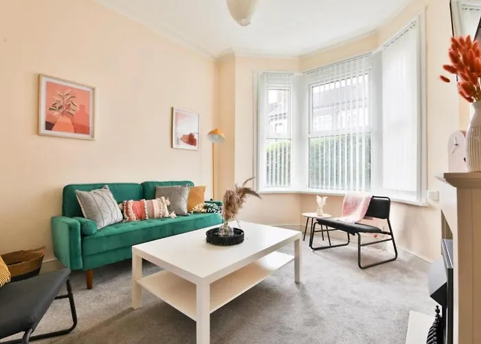 Ferienwohnung Hot Tub Family Retreat With Private Garden And Free Parking Cardiff
