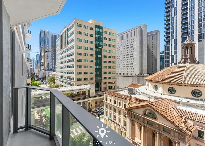 Balcony Mornings Resort Living 1Br Miami