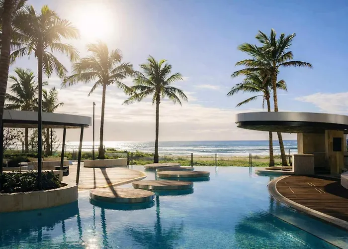 Oceanfront Luxury 2 Bedroom Apt Gold Coast