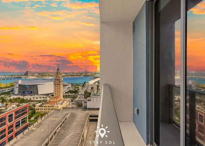 High-Rise Studio And Skyline Pool In Dt Miami
