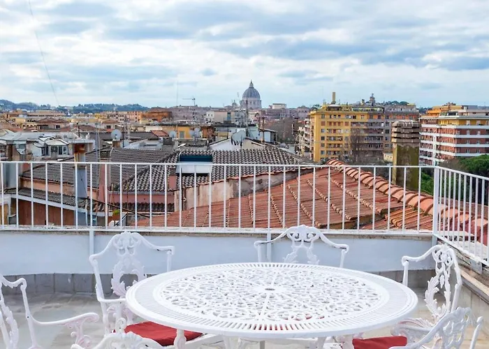 Ferienwohnung Attico Vista Panoramica San Pietro Luxury Sleep Rom