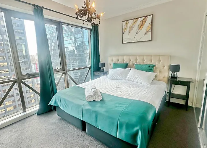 Luxury Heart Cbd Top Floor Apartment Spa,Gym, Pool Melbourne City