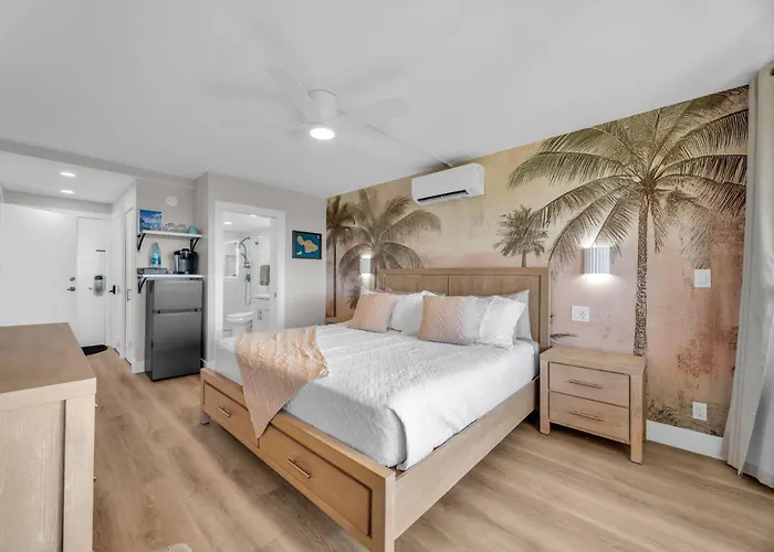 Modern Kihei Oceanside Studio Vistas Wailea 