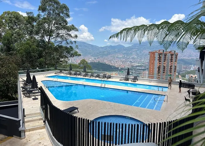 Luxury Apartment In Palmas Overlooking Medellín