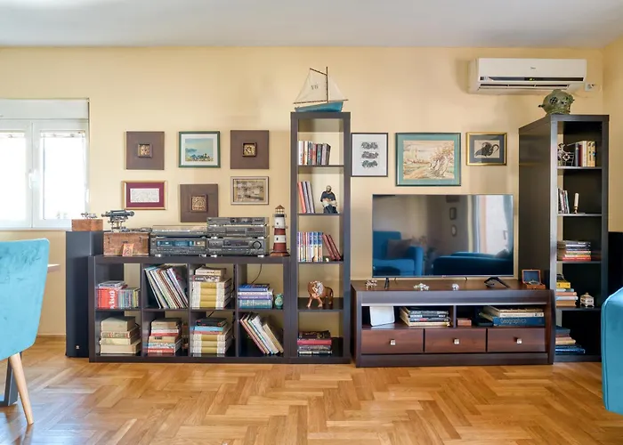 Ferienwohnung World Traveler Nest Kotor