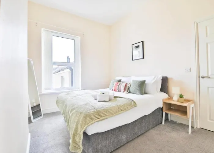 Ferienwohnung Hot Tub Family Retreat With Private Garden And Free Parking Cardiff