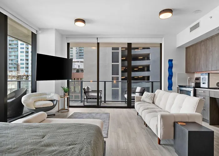 The Reserve At Eight Miami
