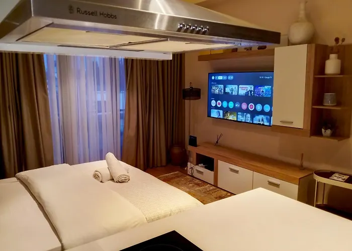 Celibate Homes And Apartments Studio At The Pearl In City Akkra