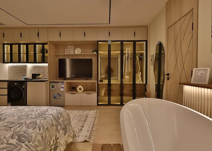 Luxury Studio With Bathtub Steps To City Stars Kairo