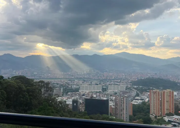 Luxury Apartment In Palmas Overlooking Medellín