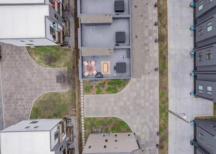 Rooftop Nights In Nashville - 3Br - Office
