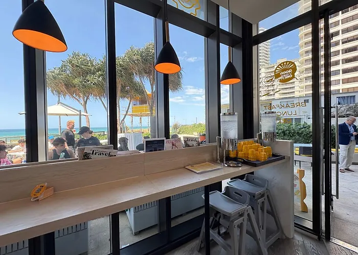 Oceanfront Luxury 2 Bedroom Apt Gold Coast