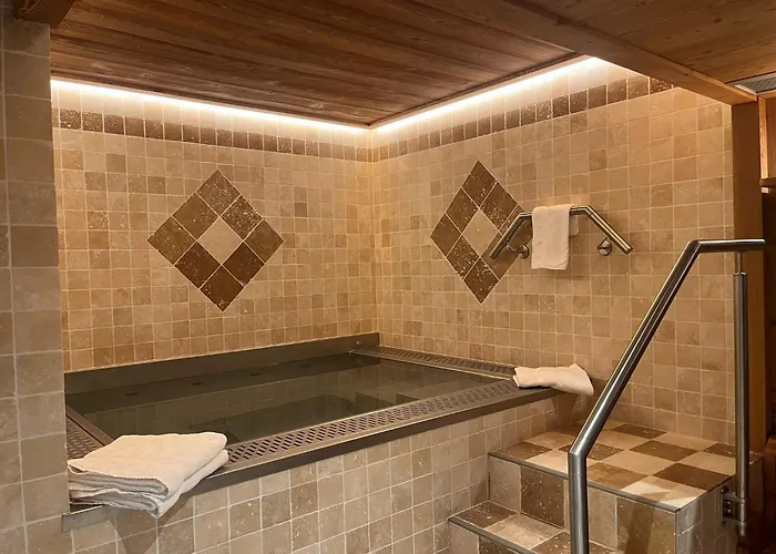 Hotel Logis La Croix-Saint-Maurice Le Grand-Bornand