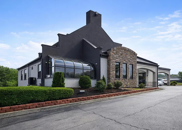 Quarters Inn&Suites Nashville