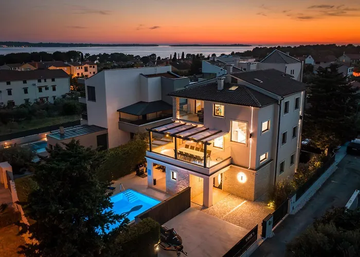 Villa Martica - Sea View, Near Beach - Fažana