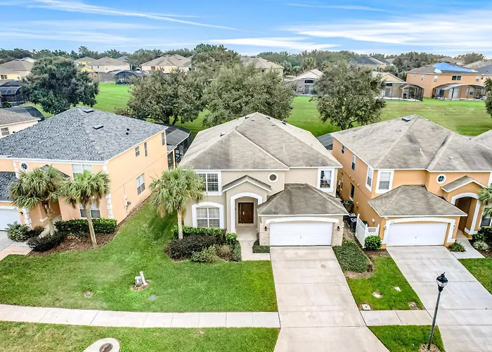 Charming Home With Pool, Pool Spa, Lanai, Central Ac, & Washer/Dryer Kissimmee