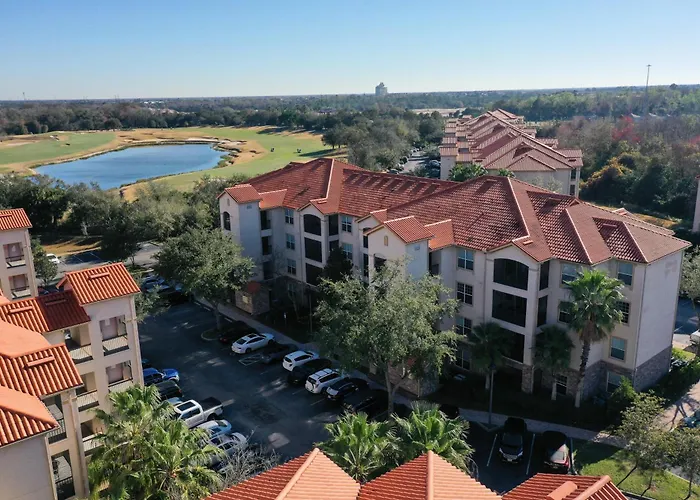 Calm Condo With Pool, Hot Tub, Balcony, Cabana, & Kitchen - Snowbird-Friendly Kissimmee