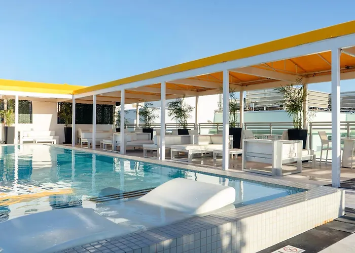 Leslie Hotel Ocean Drive Miami Beach