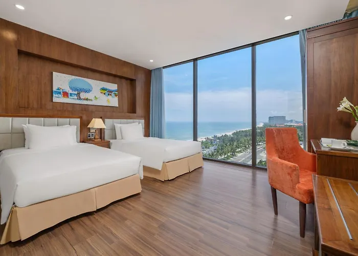 Yarra Ocean Suites Danang