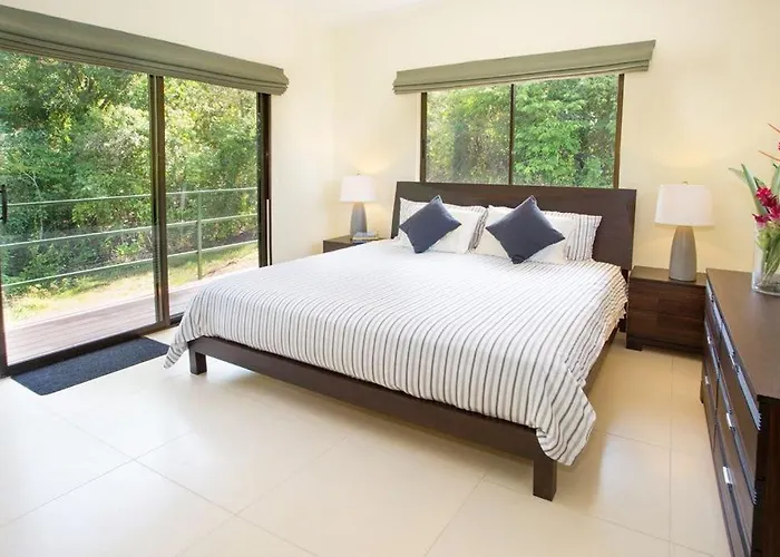 Villa Mariposa - Peaceful Mountain Getaway San Antonio 