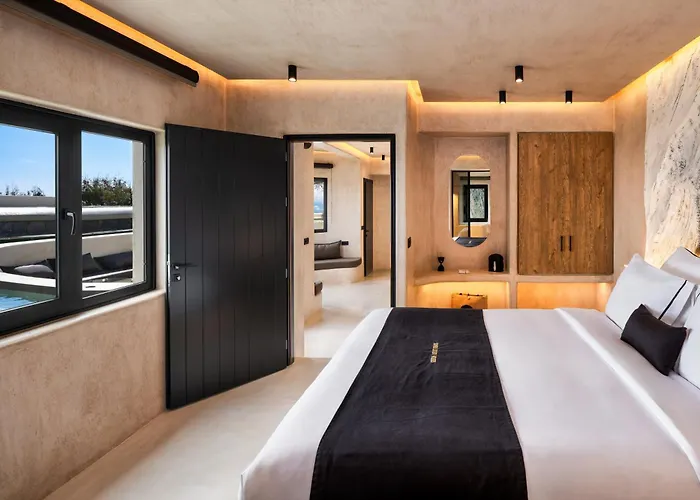 Senses Luxury Houses Fira 