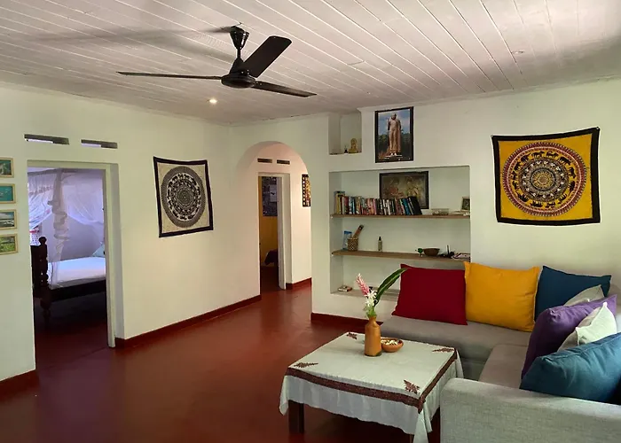R&N Yellow House Hikkaduwa