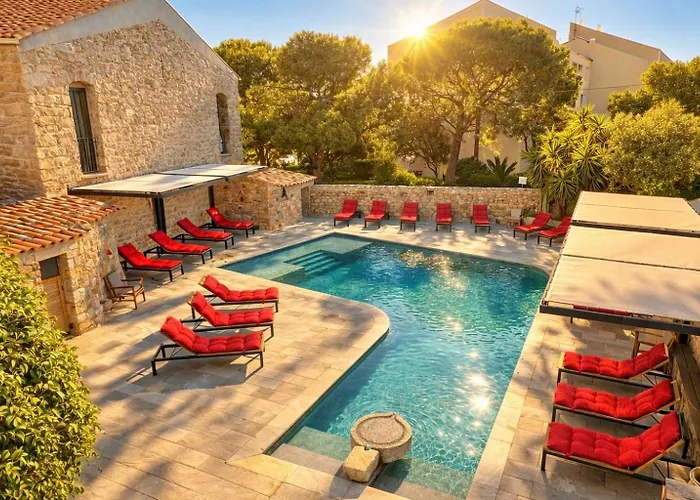 Hotel Casa Rossa & Spa LʼÎle-Rousse