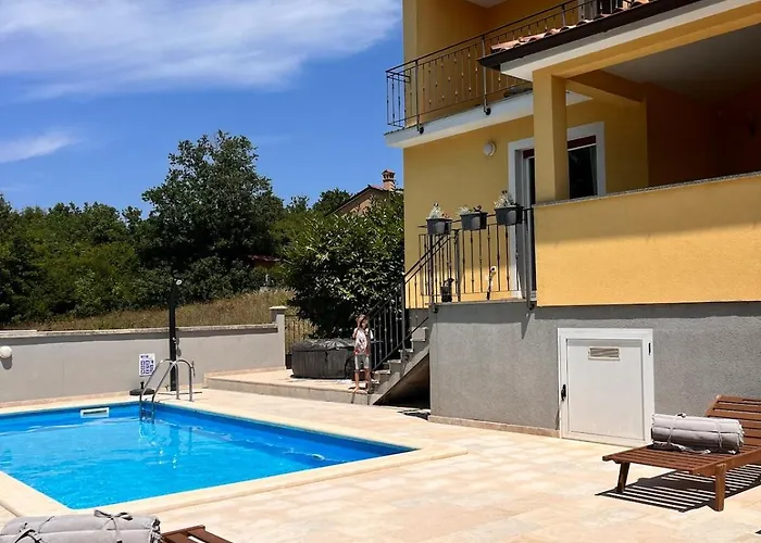 Villa Pistine - With Private Pool For 8 Near Rovinj