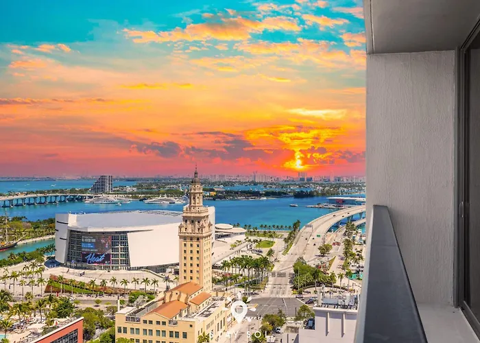 Ferienwohnung Stylish Retreat Modern 1BR&Den Miami