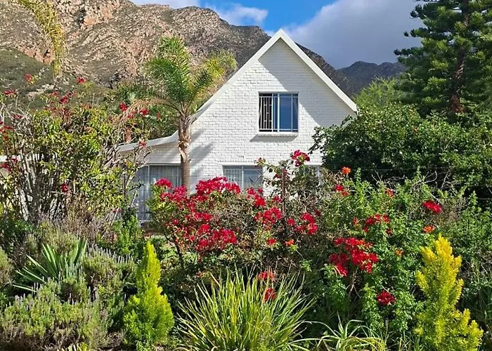 Villa White Lily Montagu