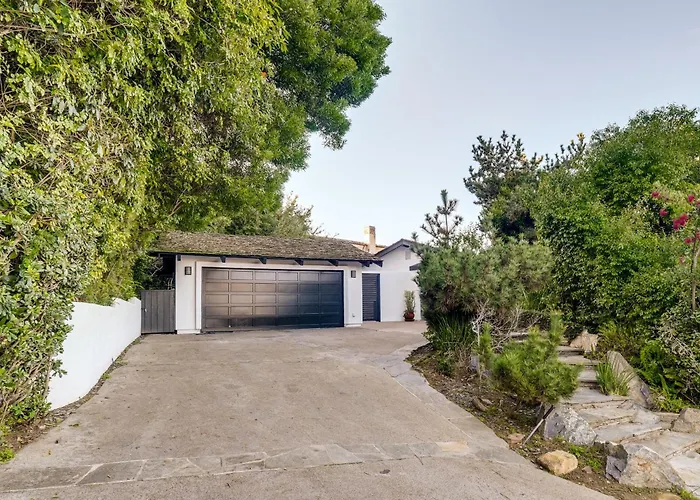 Pool & Coastline Views: Luxe La Jolla Home San Diego