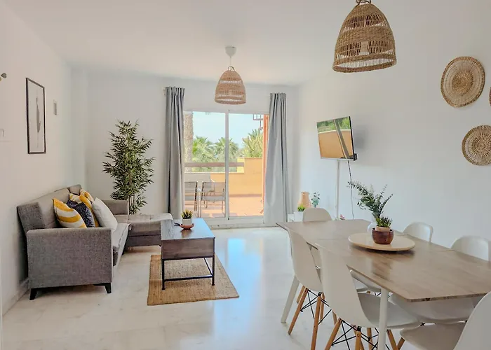 Marbella! 2 Bedroom Duplex W/ Sea Views & Rooftop