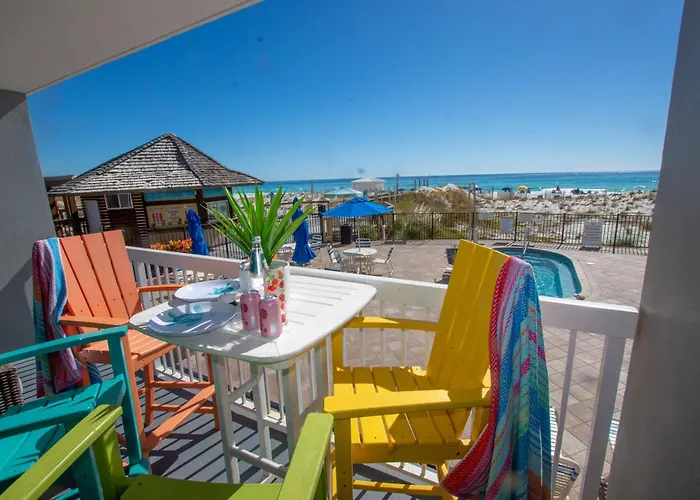 Pelican Beach 102 - Beach Daze Destin