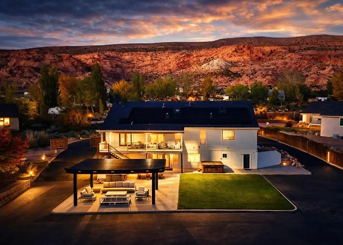Exclusive Retreats Desert Dream Estate 10 Bedrooms Sleeps 35 Moab