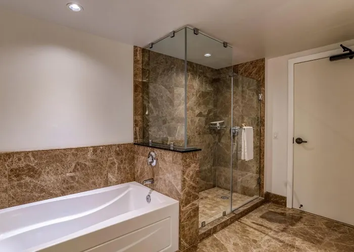 Honua Kai Ocean Front 3 Free Rental Cars Kbm Resorts Ocean Front 3 Units 7 Bedrooms Hk Ml-2627 Kaanapali