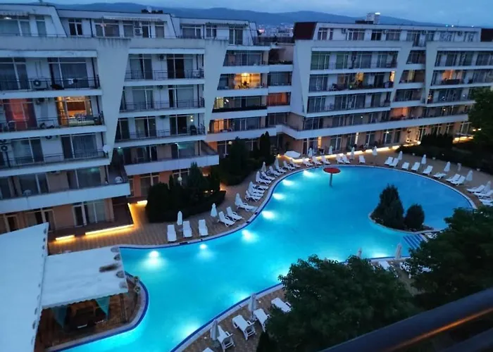 Luxury Penthouse Studio With Outdoor Hot Tub And Panoramic Views Slantschew brjag